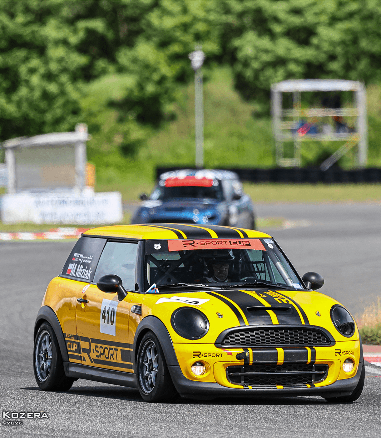 Mini z numerem startowym podczas kwalifikacji WSMP